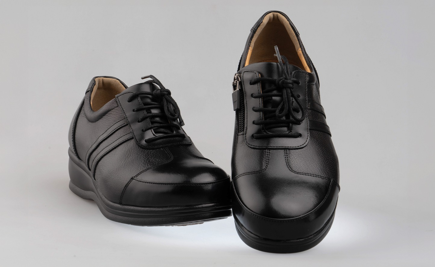 Women's Casual W205 (Black)