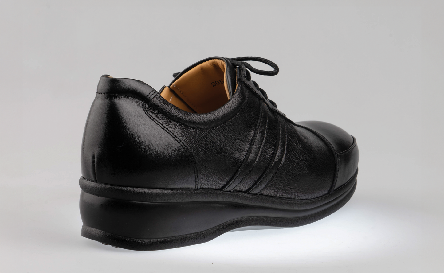 Women's Casual W205 (Black)