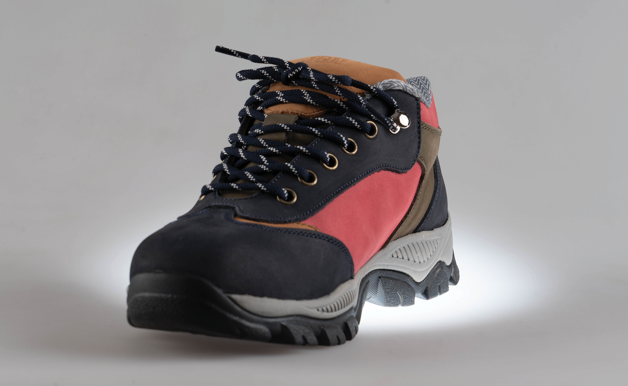 Women's Trekking W852