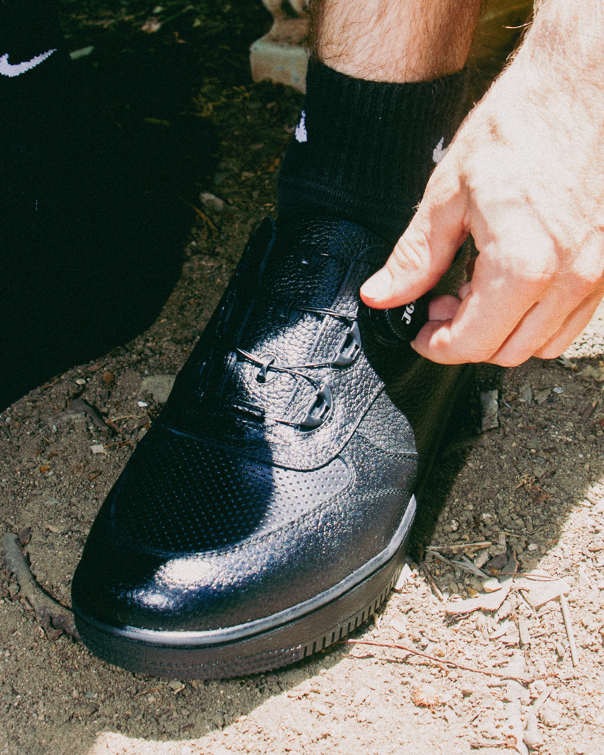 Men's No-Lace Sneaker M709 <BLACK><WHITE><BLK&WHT>