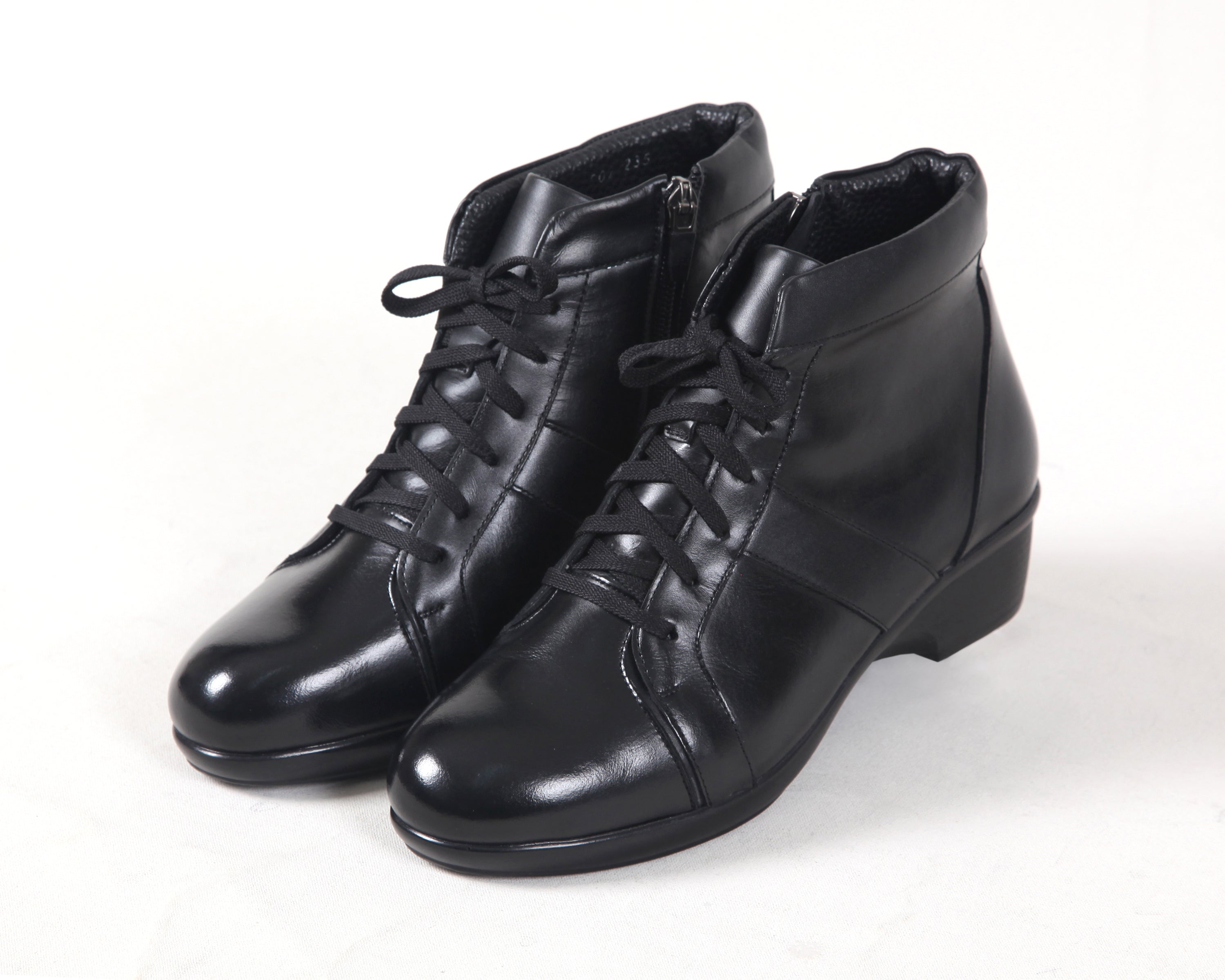 Women's Ankle Boots W902 <BLACK>