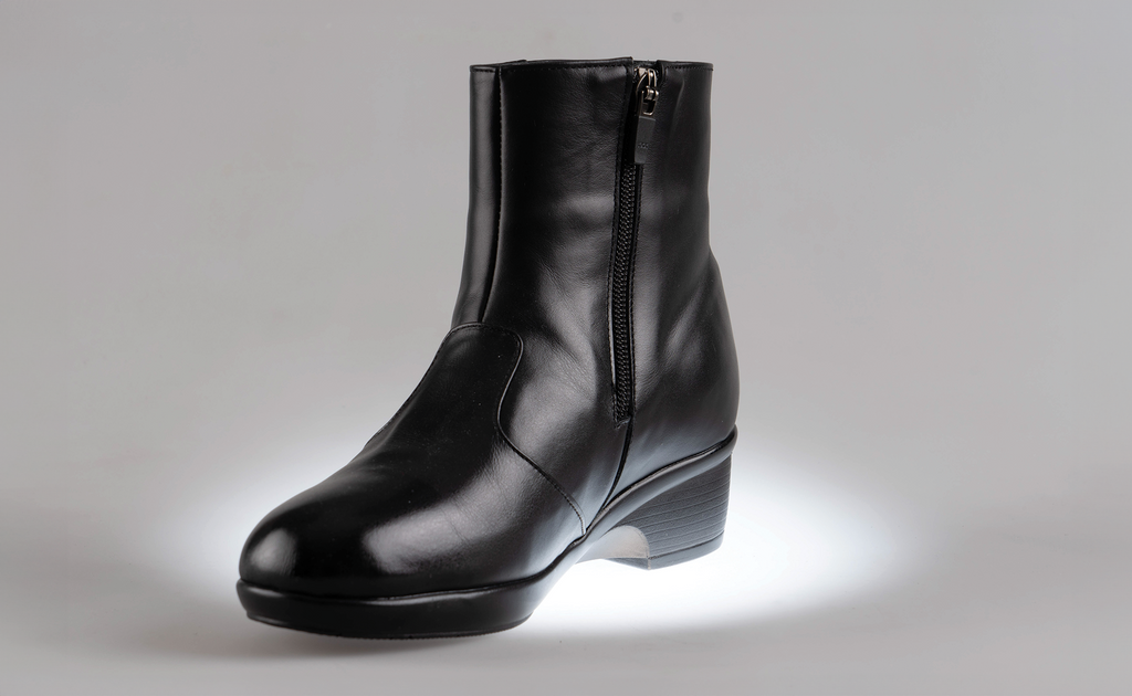 Women's Ankle Boots W900 <BLACK>